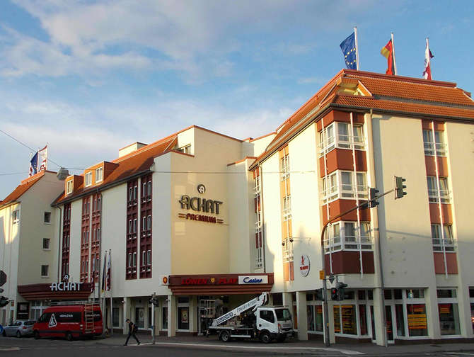 Achat Premium Neustadt Weinstrasse-mei 2025