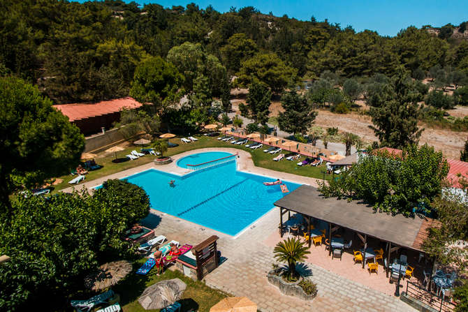 Achousa Hotel-mei 2025
