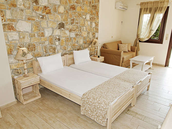 Agorastos Hotel Taverna-mei 2025