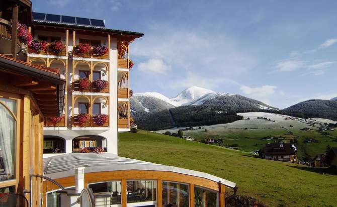 Alpenfrieden Hotel-april 2024