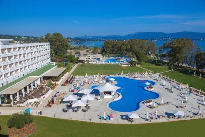 Amada Colossos Resort-mei 2025