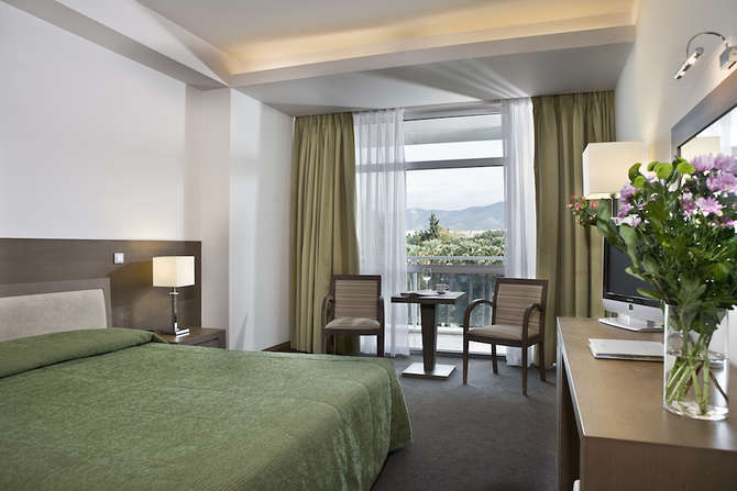 Amalia Hotel Athens-mei 2025