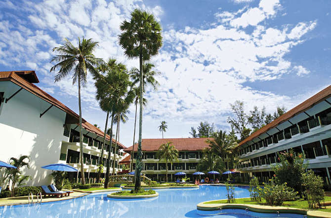 Amora Beach Resort Phuket-april 2024