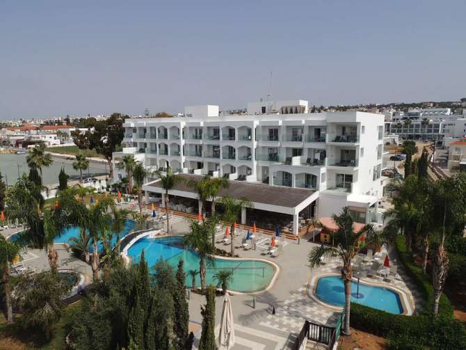 Anesis Hotel-mei 2025