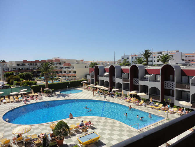 Aparthotel Oura Praia-mei 2025