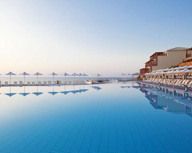 Apostolata Island Resort Spa-mei 2025