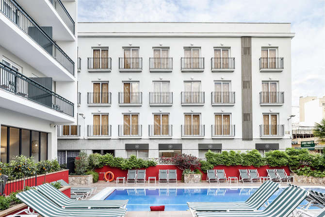 Aqua Hotel Bertran-mei 2025