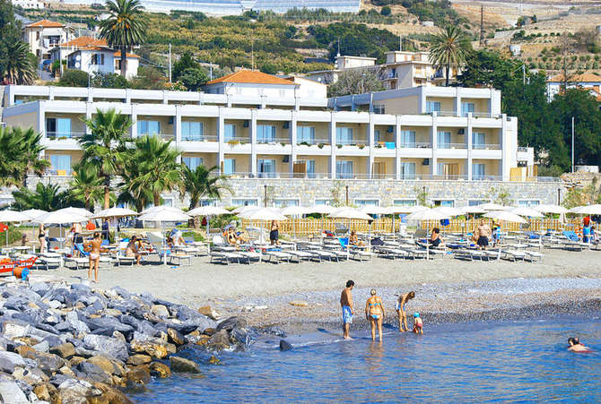 Aregai Marina Hotel Residence-maart 2023