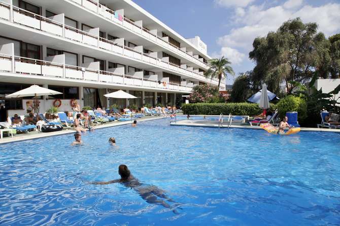 Arenal Hotel-mei 2025