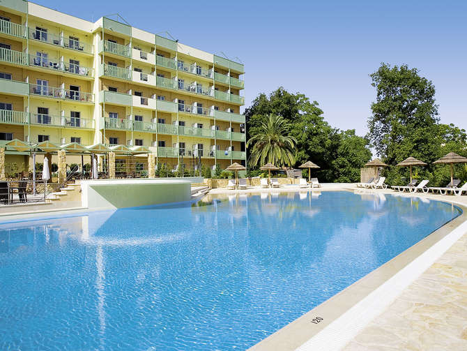 Ariti Grand Hotel-mei 2025