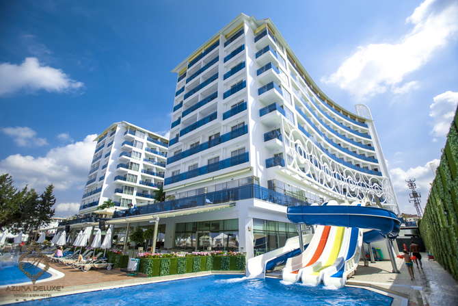 Azura Deluxe Resort Spa-mei 2025