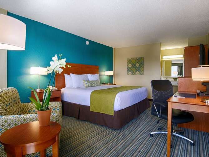 Best Western On The Bay-mei 2025