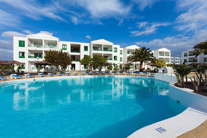 Blue Sea Costa Teguise Beach-mei 2025