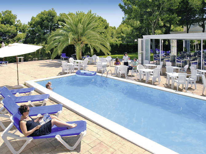 Bluewater Hotel-mei 2025