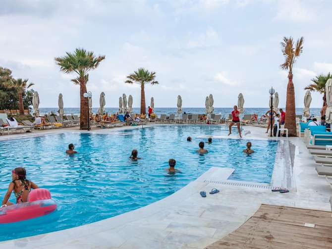 Bomo Rethymno Beach-mei 2025