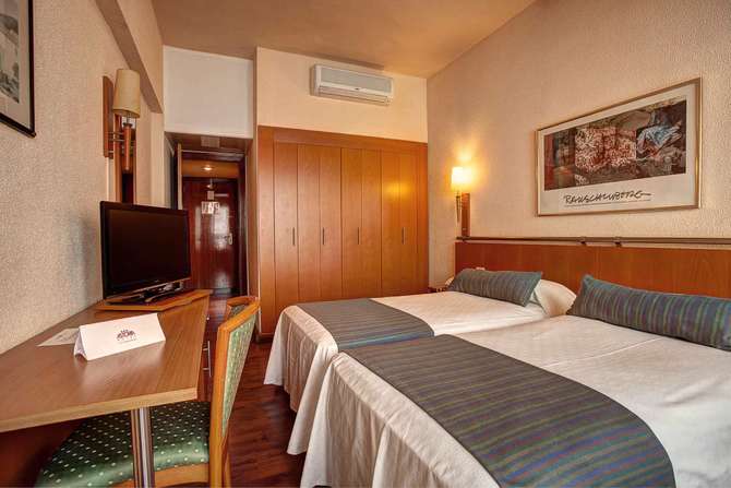 Bull Hotel Astoria-mei 2025