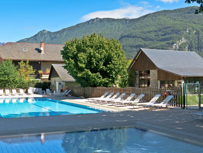Camping La Ferme De La Serraz-mei 2025