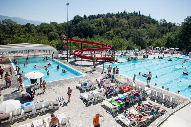 Camping Norcenni Girasole Club-maart 2024