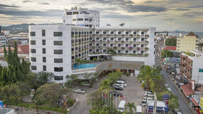 City Beach Resort-mei 2025