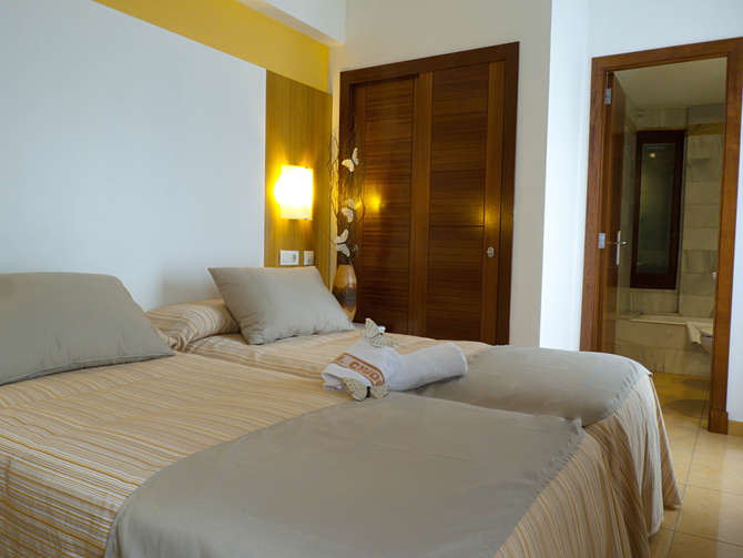 Ciutadella Hostal-mei 2025
