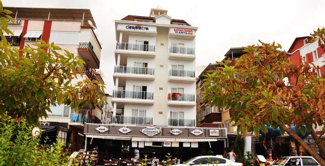 Cleopatra Golden Beach-mei 2025