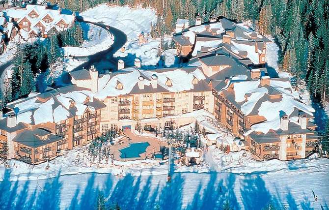 Coast Blackcomb Suites-mei 2025