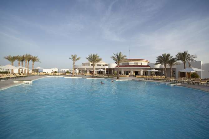 Coral Beach Resort Tiran-april 2024