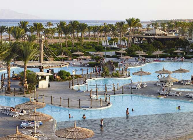 Coral Sea Waterworld-mei 2025