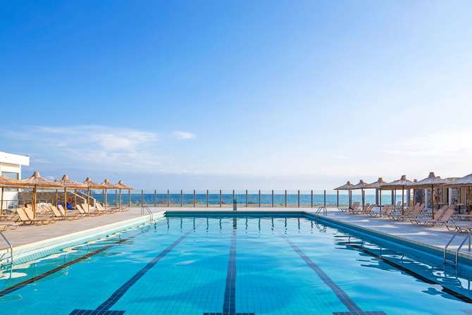 Creta Beach-mei 2025