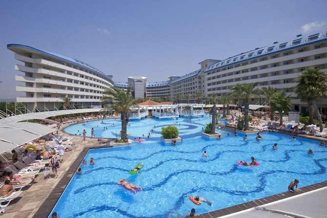 Crystal Admiral Resort Suites Spa-mei 2025