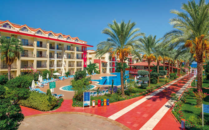 Crystal Aura Beach Resort Spa-mei 2025