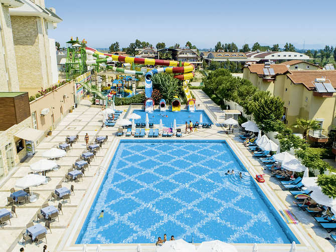 Crystal Waterworld Park Resort Spa-maart 2024