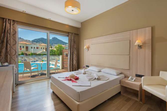 Delfinia Resort-mei 2025