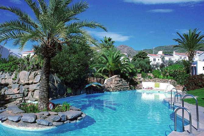 El Capistrano Village-mei 2025