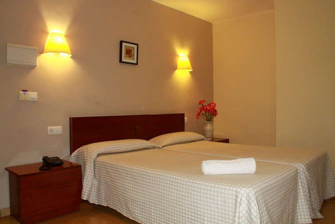 Elegance Adriano Hotel-mei 2025