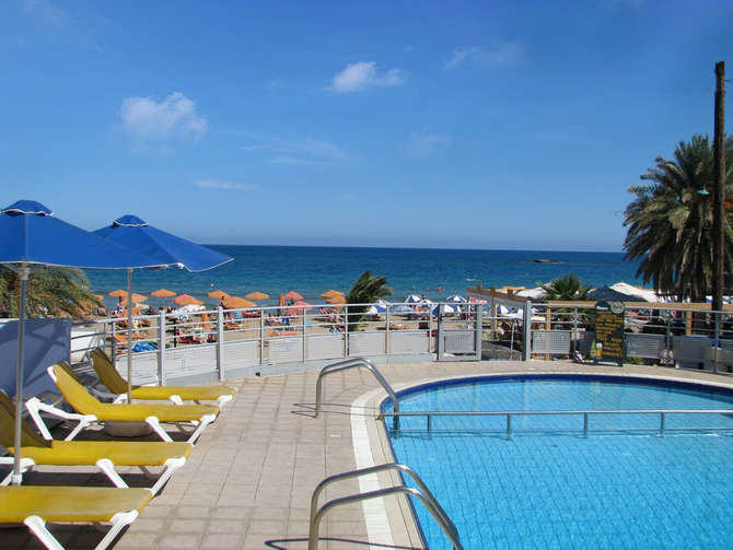 Eleni Beach-mei 2025