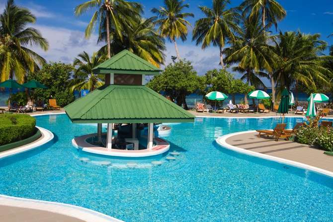 Equator Village-mei 2025