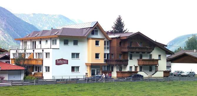 Falkner Appartement Resort-mei 2025