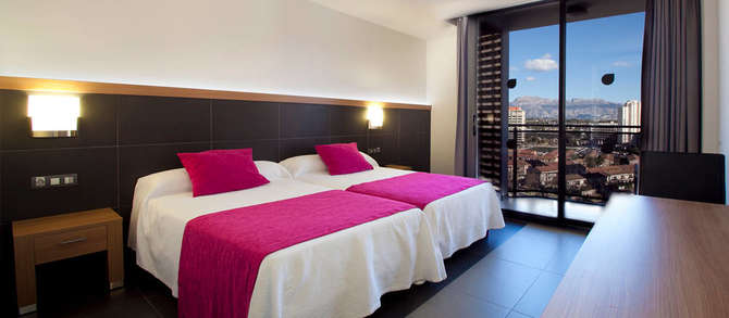 Flash Hotel-mei 2025