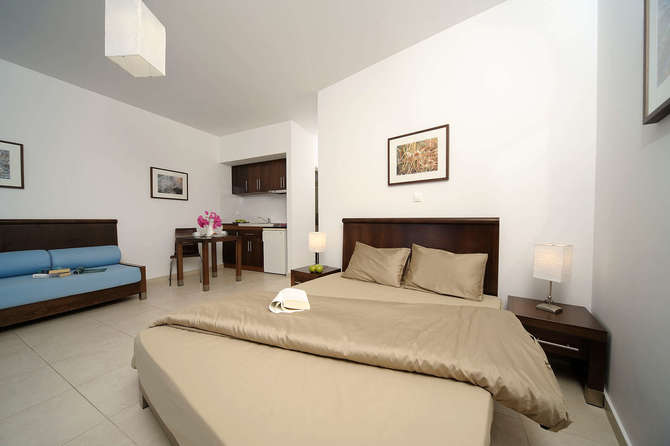Glaros Hotel-mei 2025