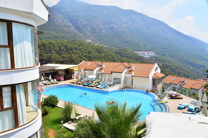 Golden Life Heights Deluxe Hotel-mei 2025