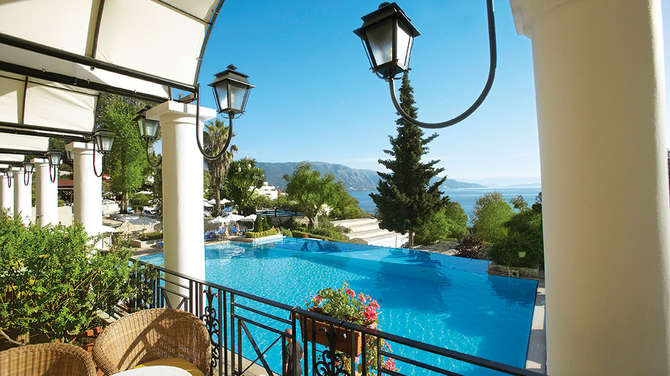 Grecotel Luxme Daphnila-mei 2025