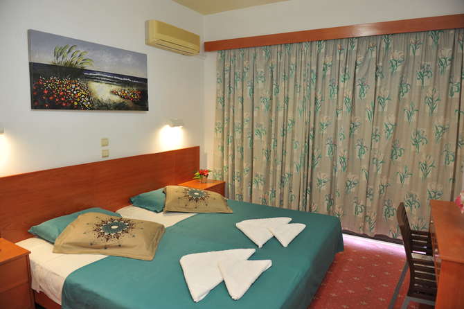 Heleni Hotel-mei 2025