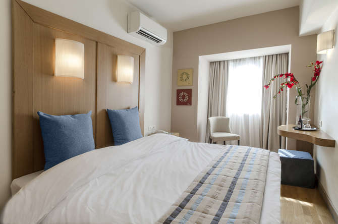 Hermes Hotel-mei 2025
