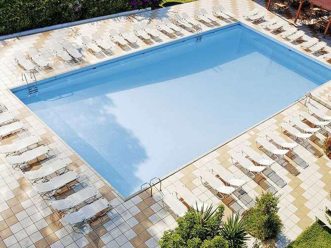 Heronissos Hotel-mei 2025