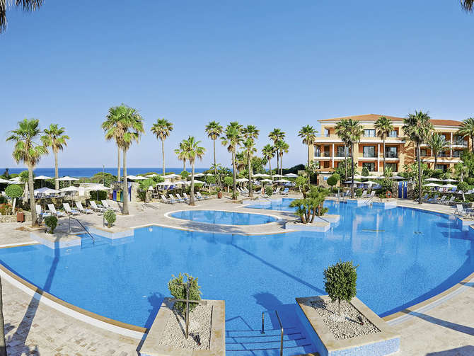Hipotels Barrosa Palace Spa-mei 2025