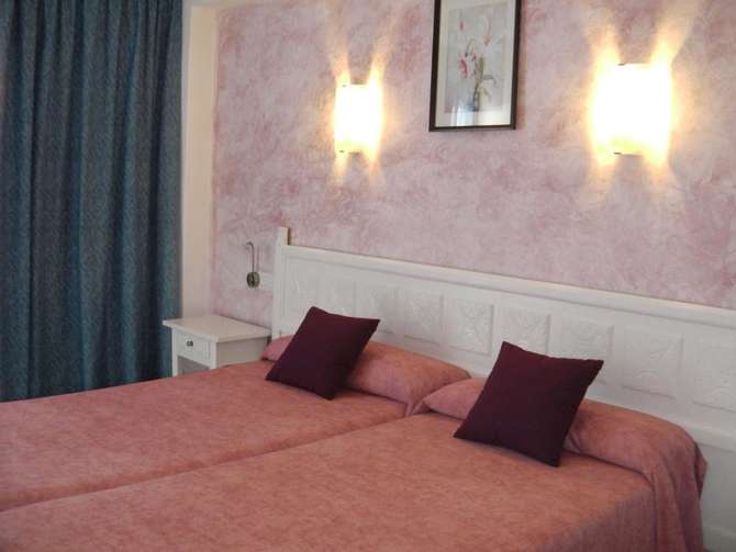Hostal Alfonso-mei 2025