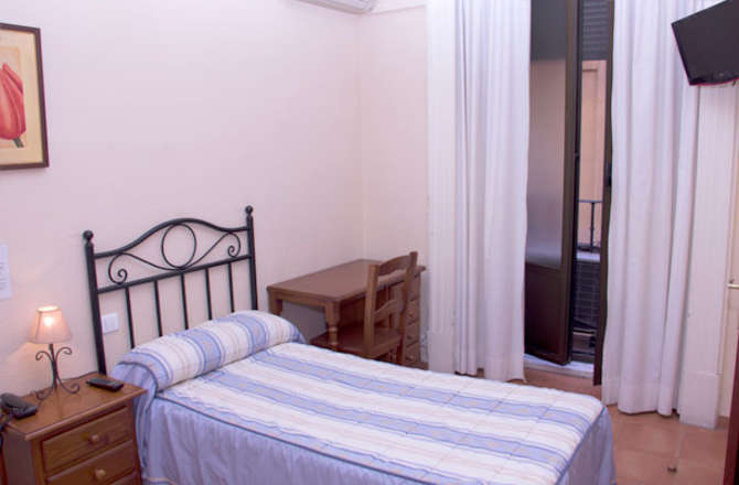 Hostal El Pilar-mei 2025