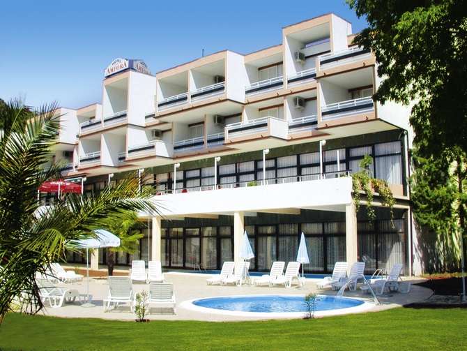 Hotel Amfora-mei 2025