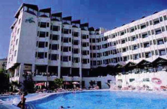 Hotel Ananas-april 2024
